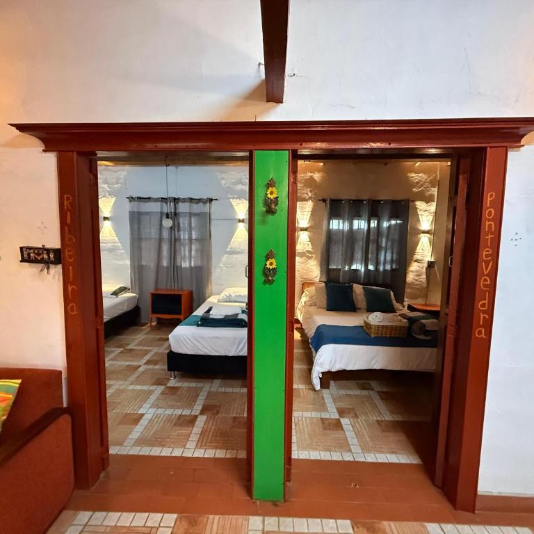 Casa y cabaña campestres, 14 personas, vocación familiar y descanso - Five-Bedroom House - 71