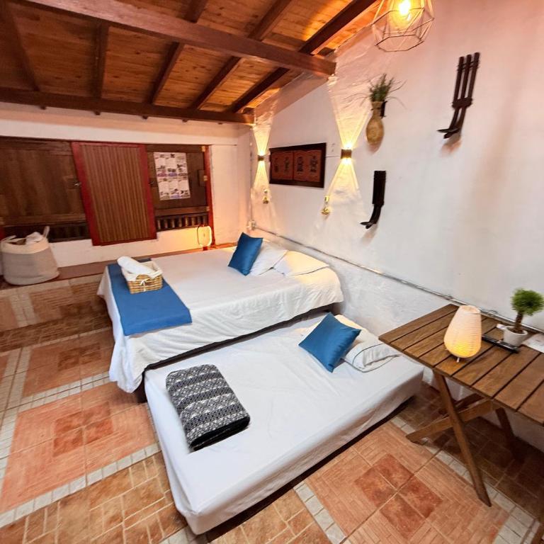 Casa y cabaña campestres, 14 personas, vocación familiar y descanso - Five-Bedroom House - 45