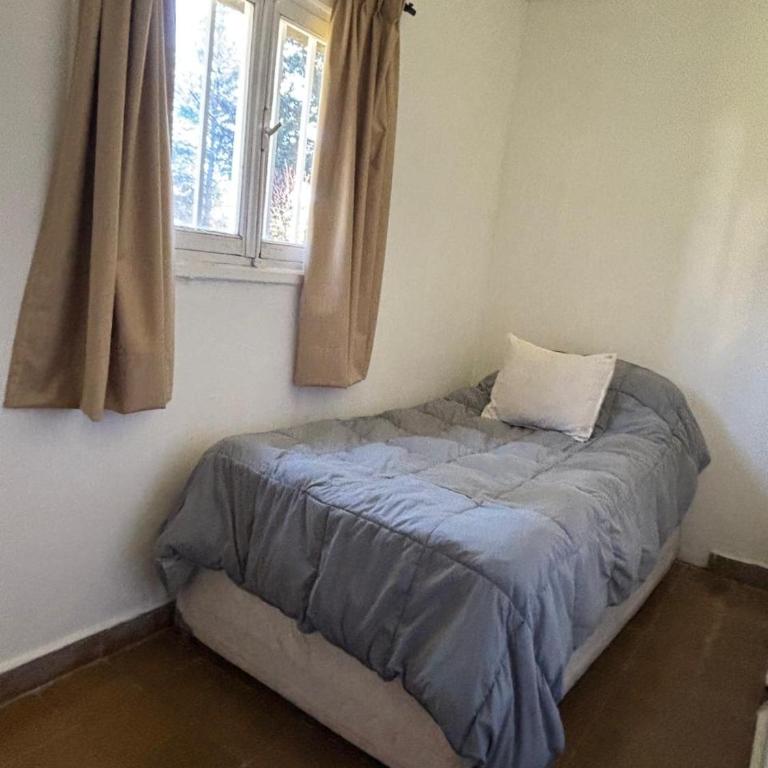 Cabaña para 4 personas, zona centro, vista al Rio Aluminé - Casa de 2 dormitorios - 13