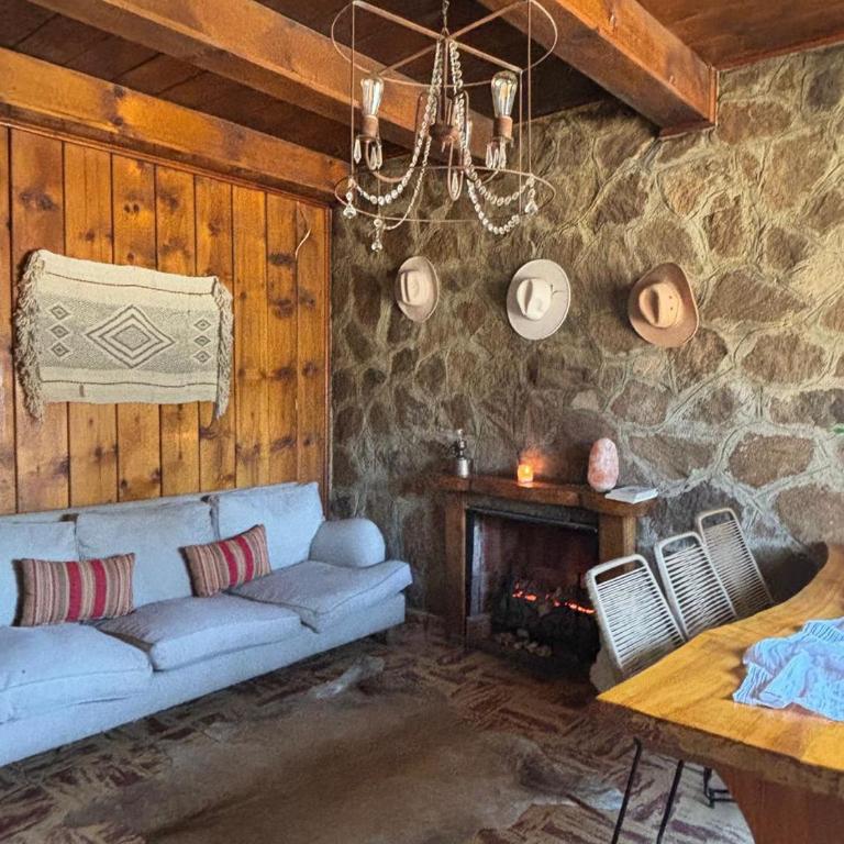 Cabaña para 4 personas, zona centro, vista al Rio Aluminé - Casa de 2 dormitorios - 4