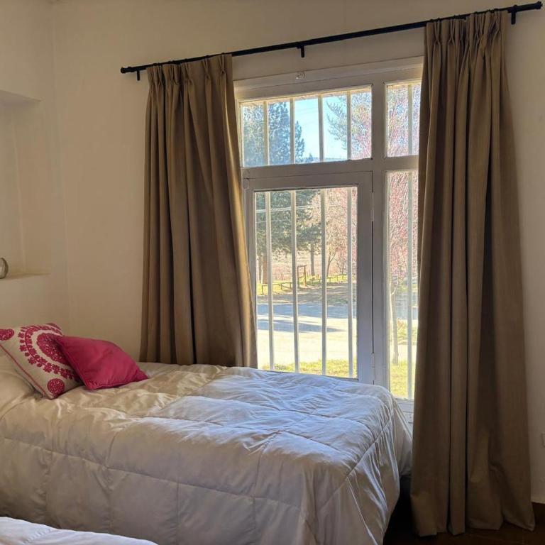 Cabaña para 4 personas, zona centro, vista al Rio Aluminé - Casa de 2 dormitorios - 14
