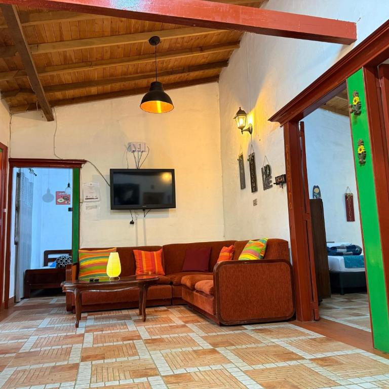 Galicia, cabaña junto a un bosque y a Cascada - Four-Bedroom House - 39