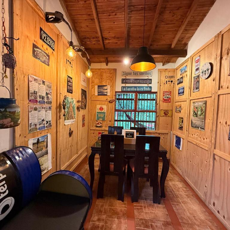 Galicia, cabaña junto a un bosque y a Cascada - Four-Bedroom House - 20