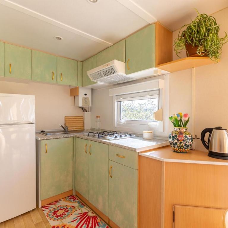 Casita Campo 15 minutos Aeropuerto Ifema y Plaza Castilla - Casa Móvil - 15