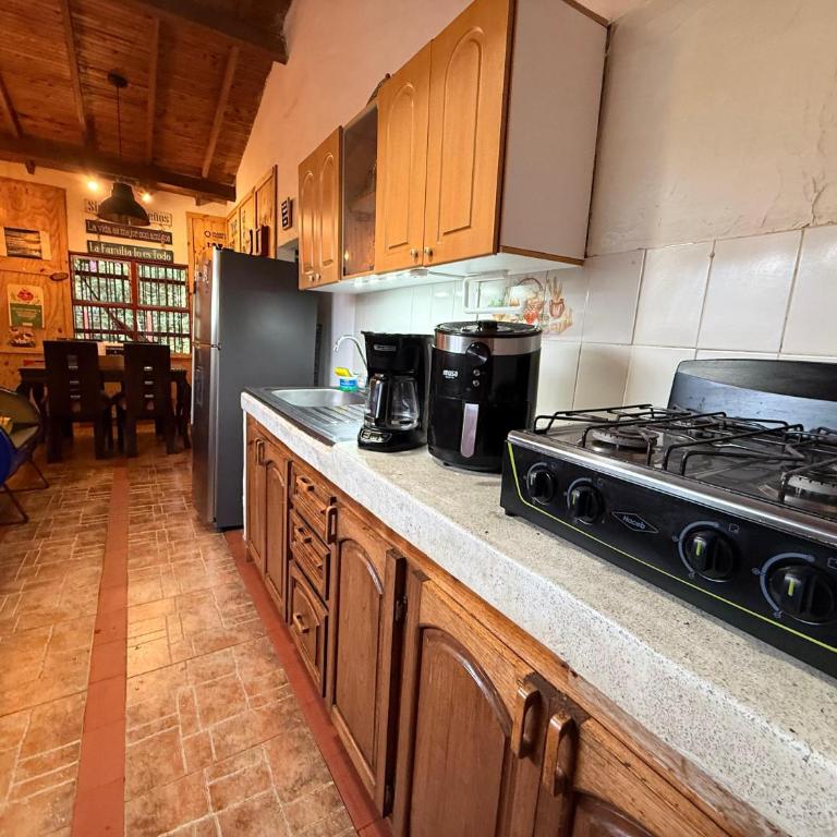 Maravilla de cabaña grupal 5-10 personas parking, wifi, campestre, cercana - Family Bungalow - 7