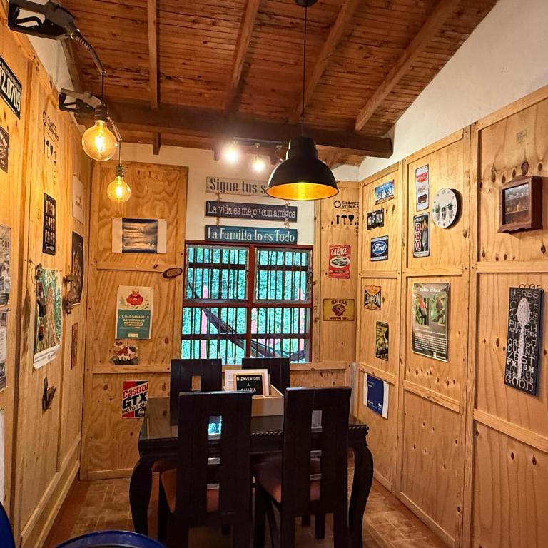 Galicia, cabaña junto a un bosque y a Cascada - Four-Bedroom House - 12