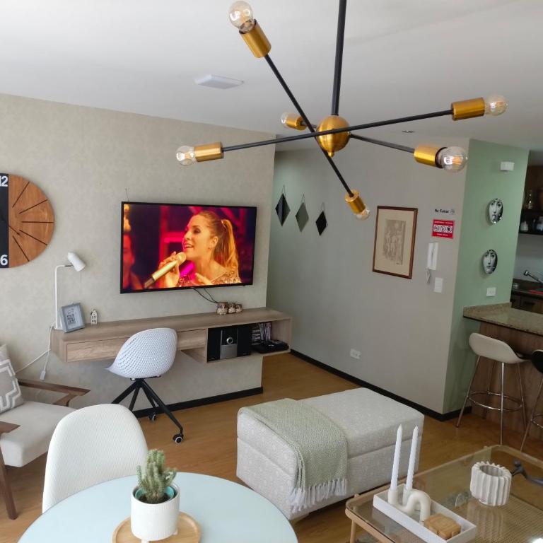 Like a Home with Balcony - 7Th FLOOR - Parking - Gym - Apartamento con balcón - 45