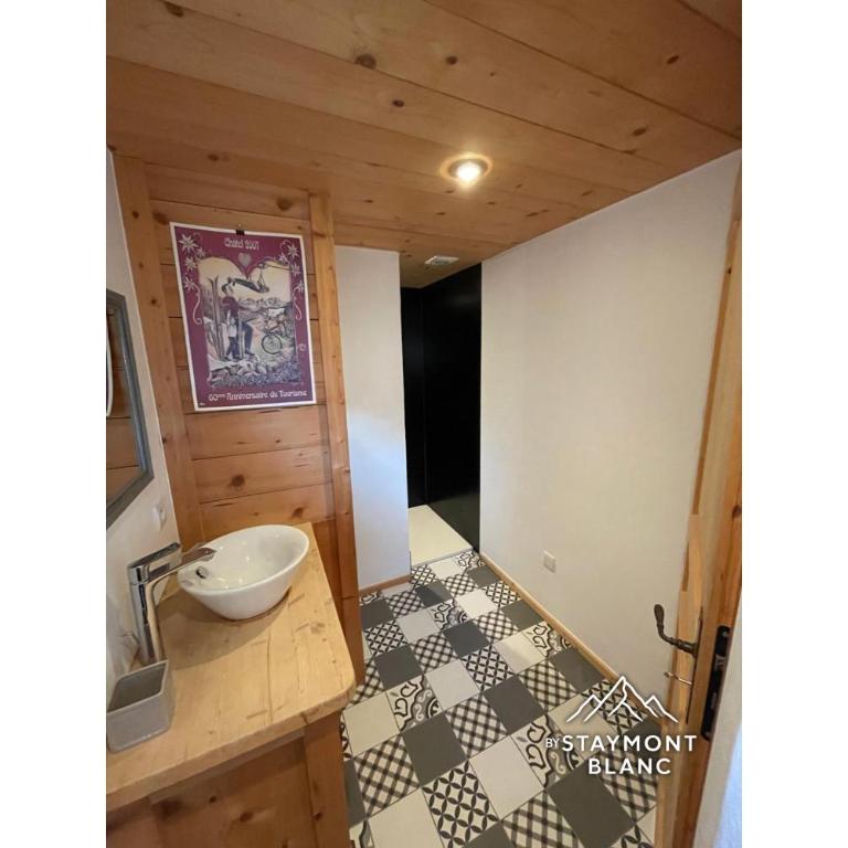 Chalet cosy proche Tramway du Mont-Blanc et centre - Chalet - 16