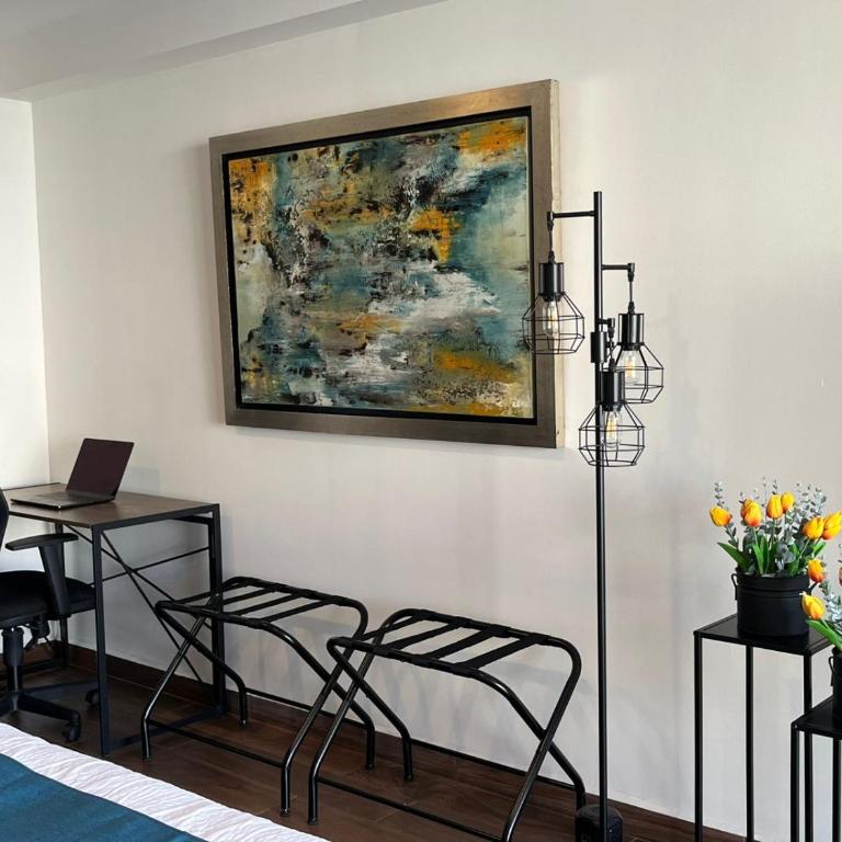 Bellísima Suite, 2 Camas Queen, Gym, en Interlomas - Suite con cama grande y balcón - 4