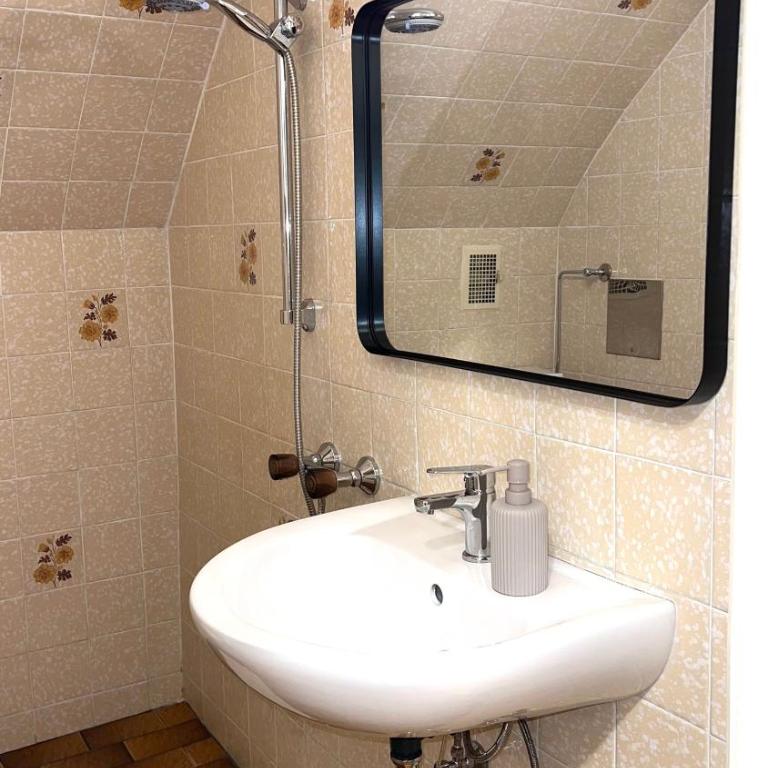Becci Apartment-Free Parking - Apartment mit 2 Schlafzimmern und Bergblick - 11