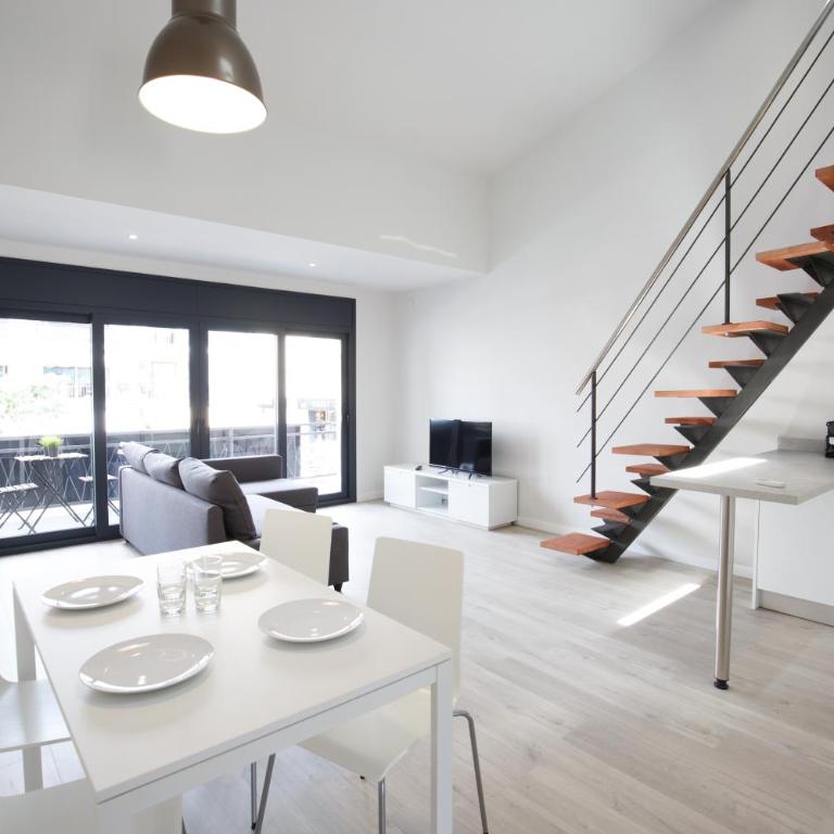 Estudis Laura - Apartamento Dúplex - 10