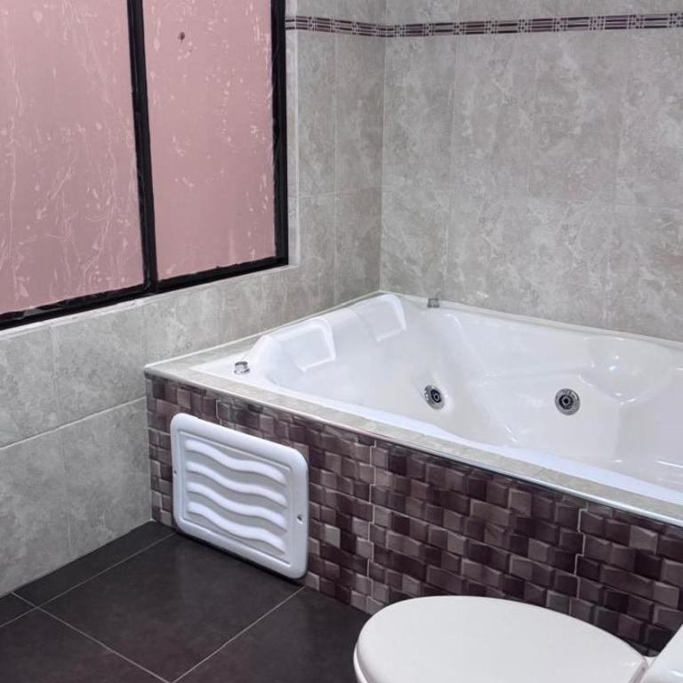 Hotel Esmeralda - Superior Triple Room - 4