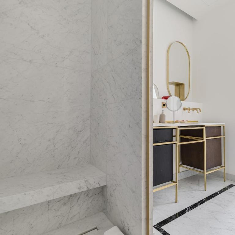 My Paris Apartments - Marbeuf - Two-Bedroom Apartment - 1