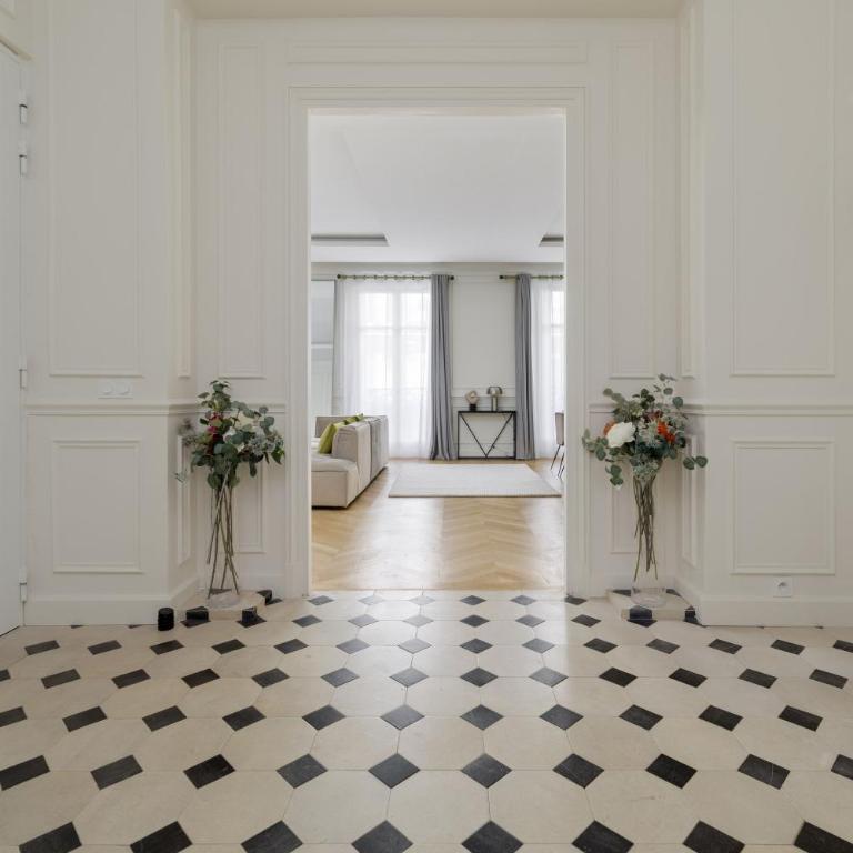 My Paris Apartments - Marbeuf - Four-Bedroom Apartment - 17