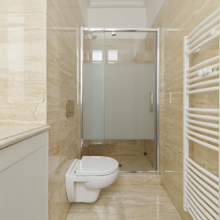 My Paris Apartments - Marbeuf - Four-Bedroom Apartment - 21
