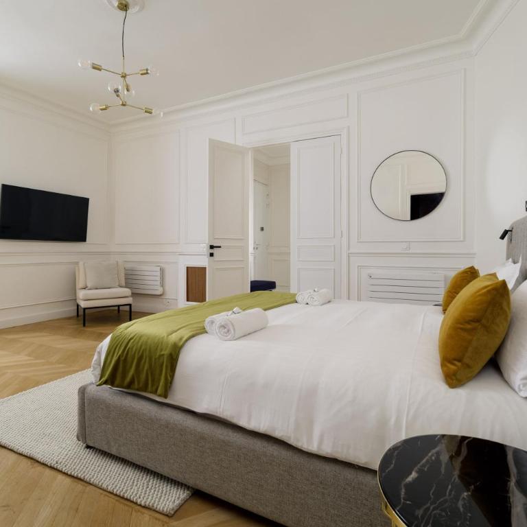 My Paris Apartments - Marbeuf - Four-Bedroom Apartment - 24