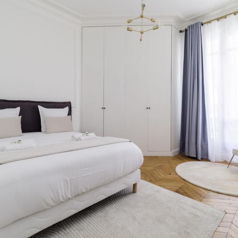 My Paris Apartments - Marbeuf - Four-Bedroom Apartment - 29
