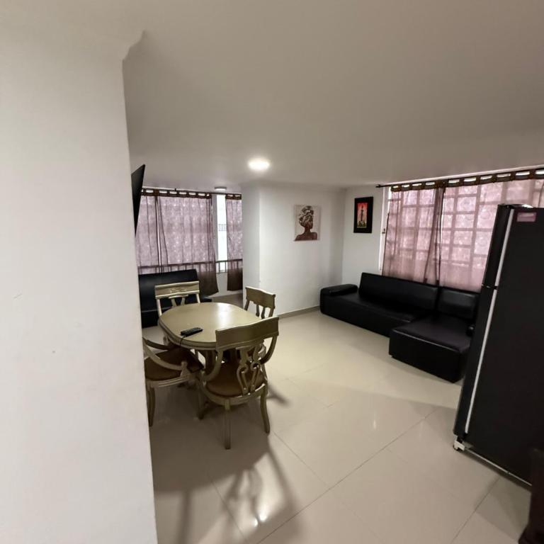 Alojamientos Cartagena Edificio Los Delfines - Apartamento de 2 dormitorios - 2