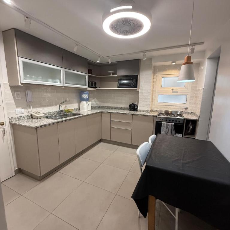 Departamento a metro de la plaza Independencia - Apartamento de 2 dormitorios - 1