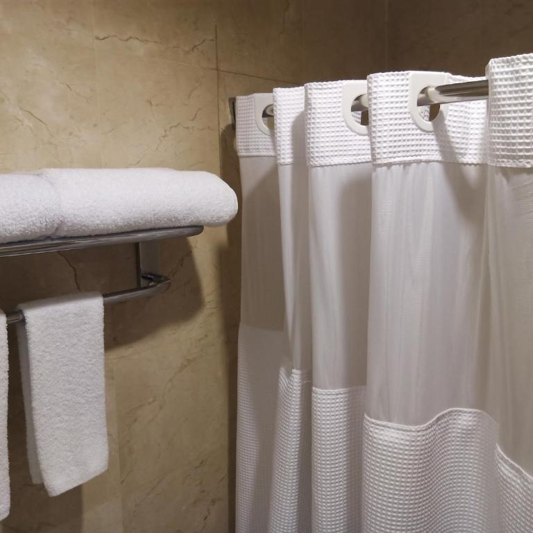 Hotel Palacio Azteca Tijuana, Trademark by Wyndham - Queen Room with Two Queen Beds - Non-Smoking - 1