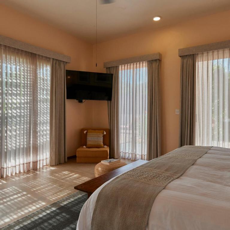ZunZún - Suite con cama extragrande y vistas a la piscina - 8