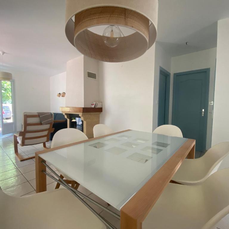 Maison familiale à La Tranche-sur-Mer, proche plage, terrasse, parking - FR-1-22-374 - Casa - 6