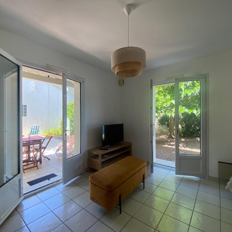 Maison familiale à La Tranche-sur-Mer, proche plage, terrasse, parking - FR-1-22-374 - Casa - 7