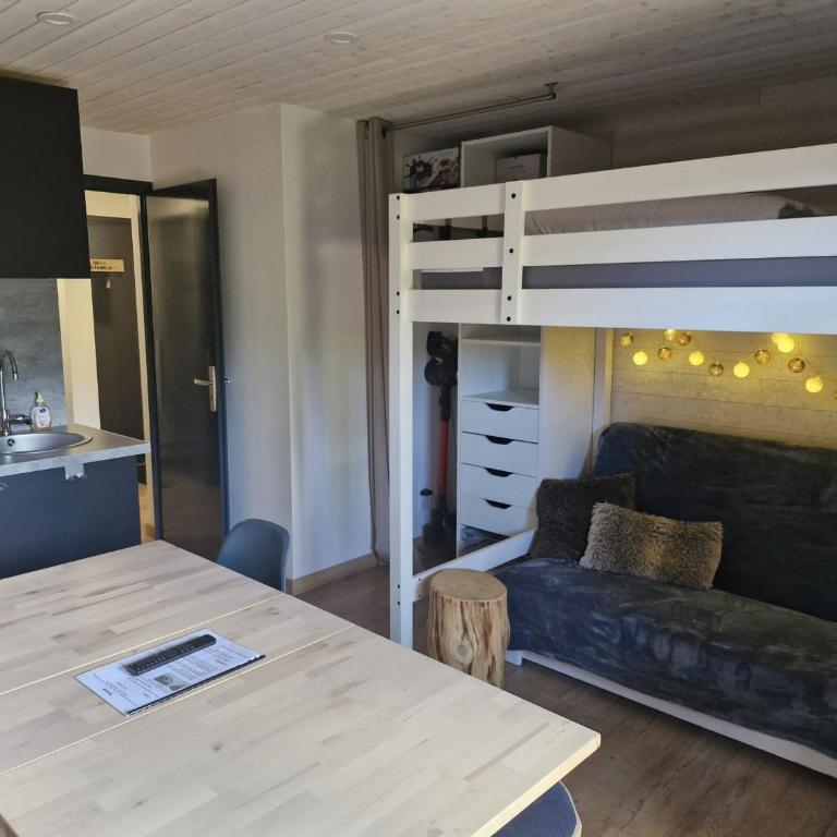 Studio rénové pour 4 au pied de la piste de luge - FR-1-836-13 - Estudio - 1