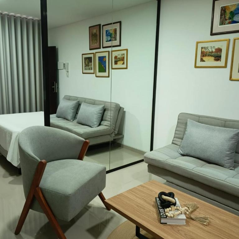 Luxury Comfort in Every Detail - One-Bedroom Apartment - 18