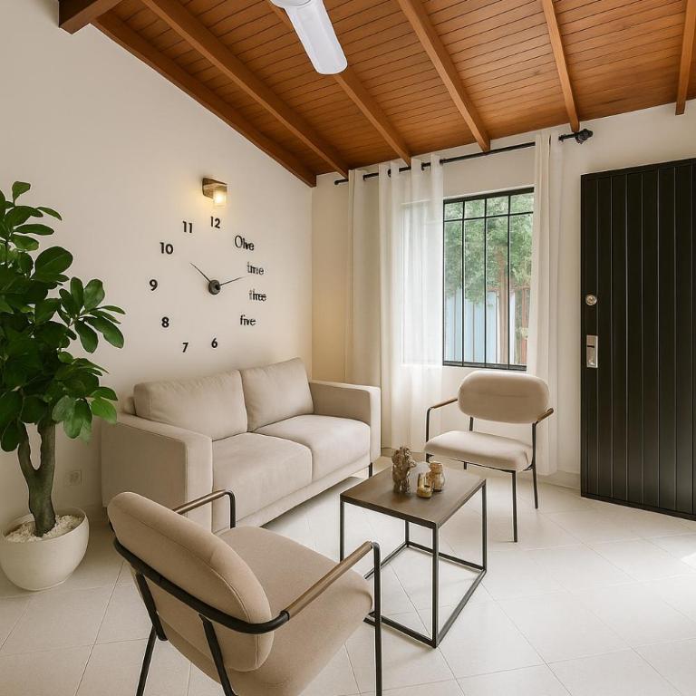 Casa Bosques in Pilarica - Family and cozy - Three-Bedroom House - 1