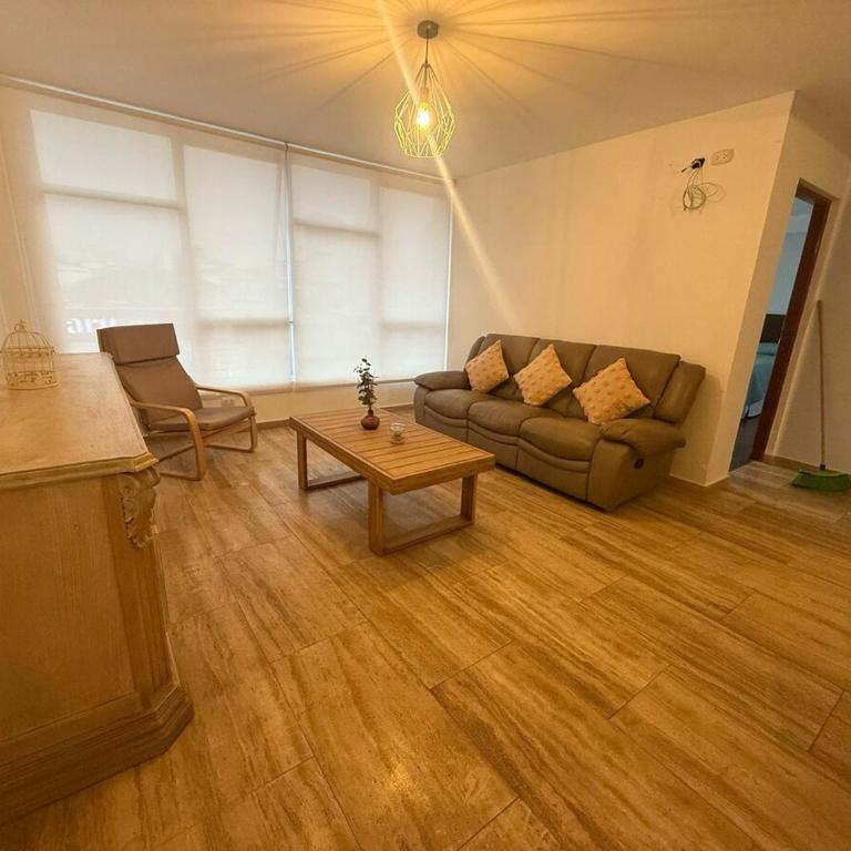 Welcoming apartment - Three-Bedroom Apartment - 19