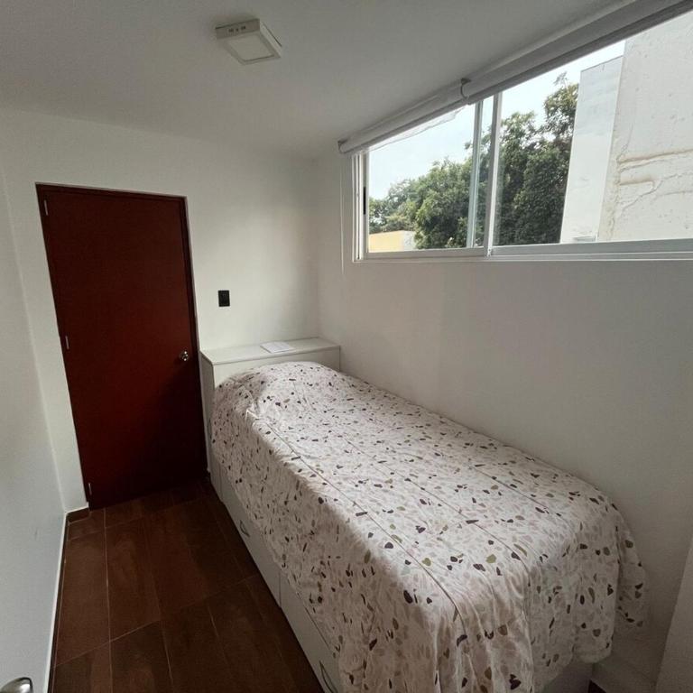 Welcoming apartment - Three-Bedroom Apartment - 36
