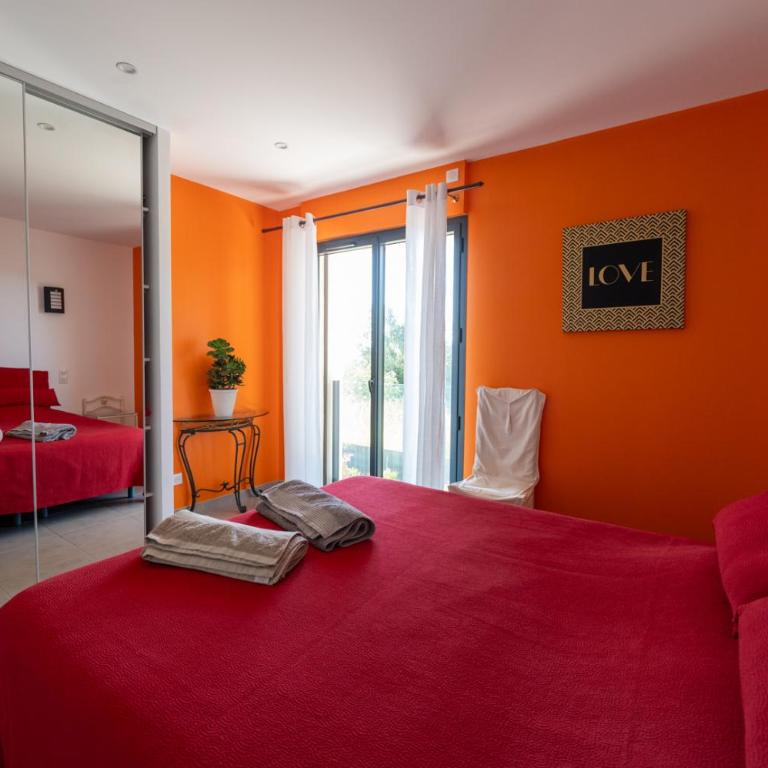 SUPERBE VILLA VUE MER JUSQU'A 14 COUCHAGES La LONDE LES MAURES Entre HYERES et Le LAVANDOU 4 Etoiles PISCINE CHAUFFEE - Four-Bedroom House - 30