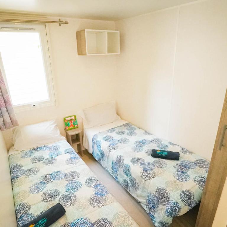 Happy Camp mobile homes in Camping Sènia Cala Canyelles - Casa Móvil Premium - 14