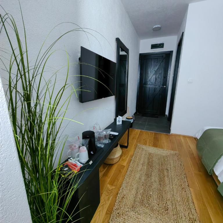 Garden Relax Bungalow "Deluxe Hotel Rooms, Pool, Parking" - Bungalov sa 1 Spavaćom Sobom - 10