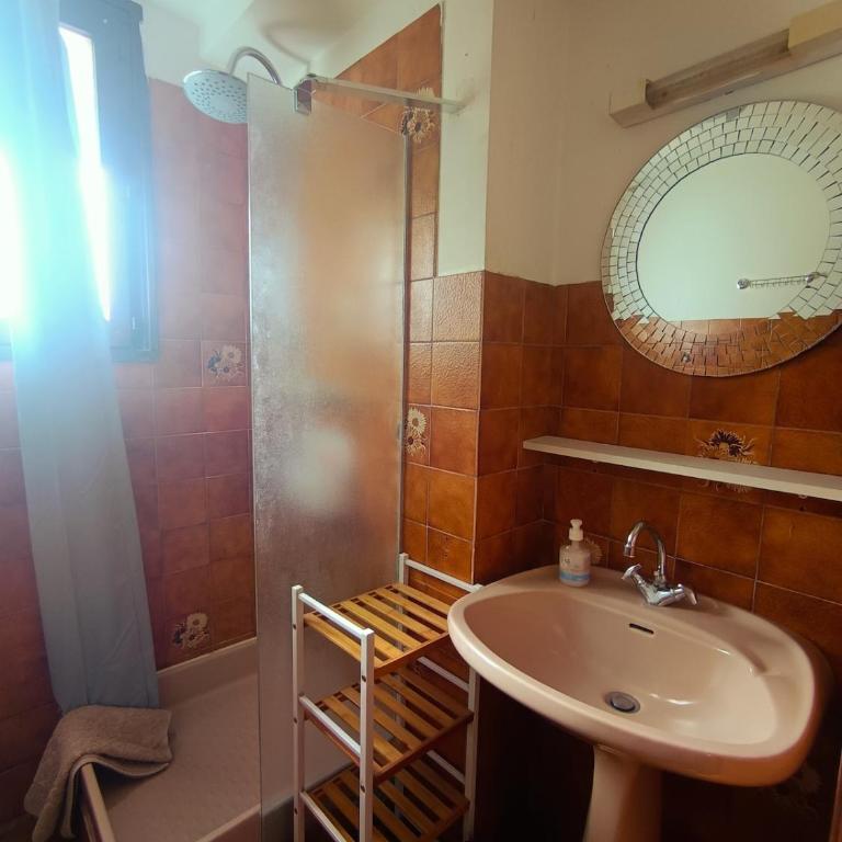 Studio des Abeilles - Centre, Parking & Vue - Studio - Vue sur Montagne - 12