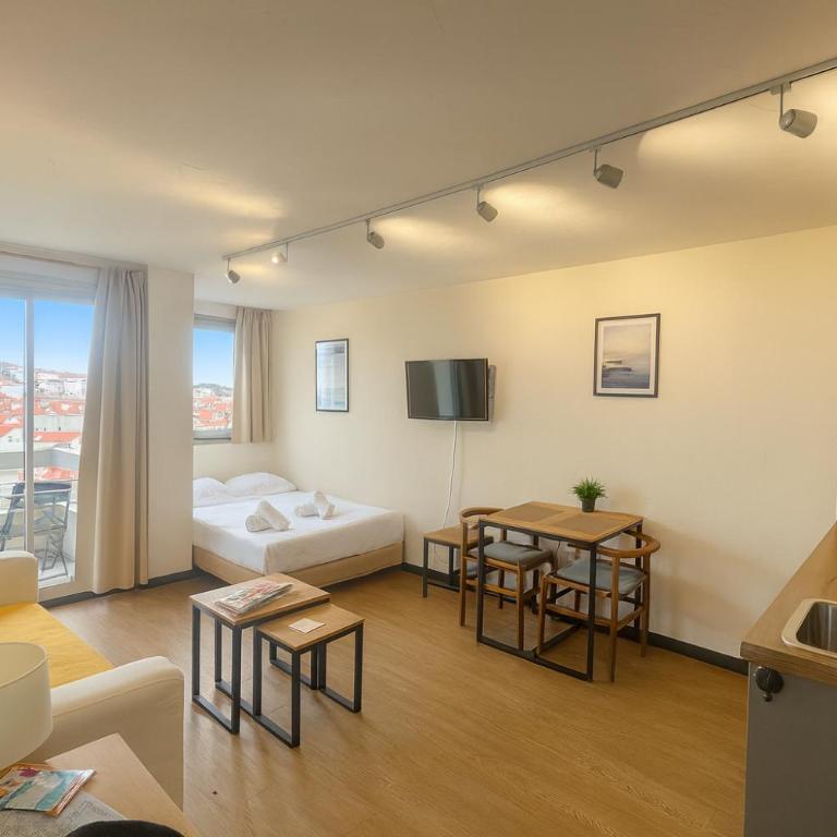 Beau studio rénové, balcon, accès plage, piscine - Studio mit Balkon - 10