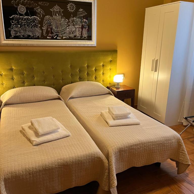 Corso Porta Nuova 39 - Twin Room with Private Bathroom - 7