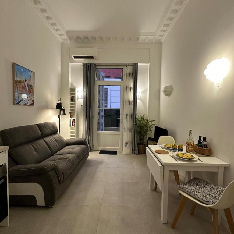Élégant T2 au calme - Appartement 1 Chambre - 1