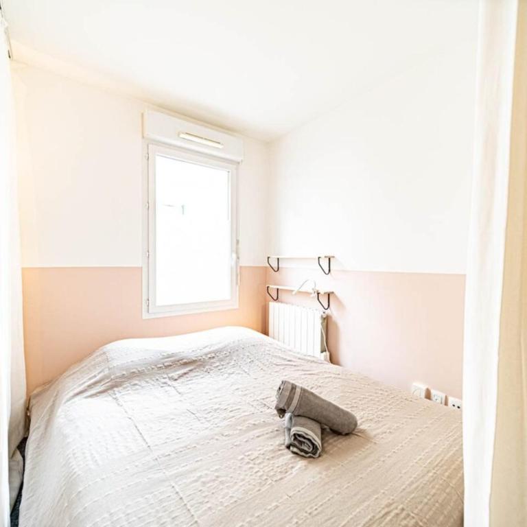 Le petit Montel- studio avec garage-métro Valmy - Appartement - 6