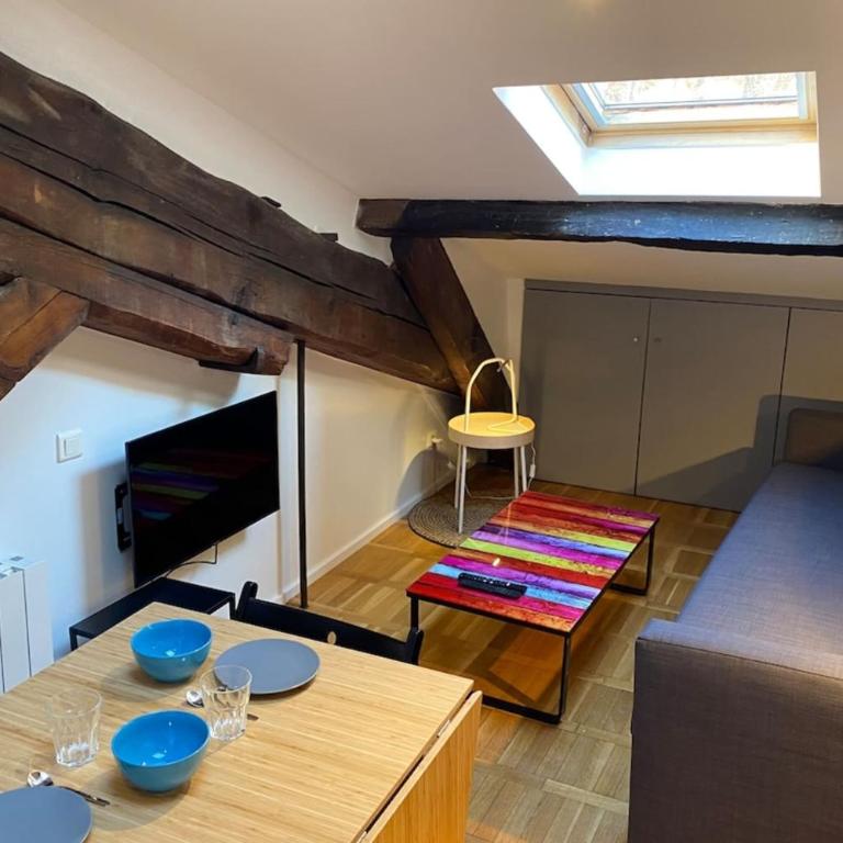 Lovely studio in the 9th arrondissement near the quays - Apartment - 7
