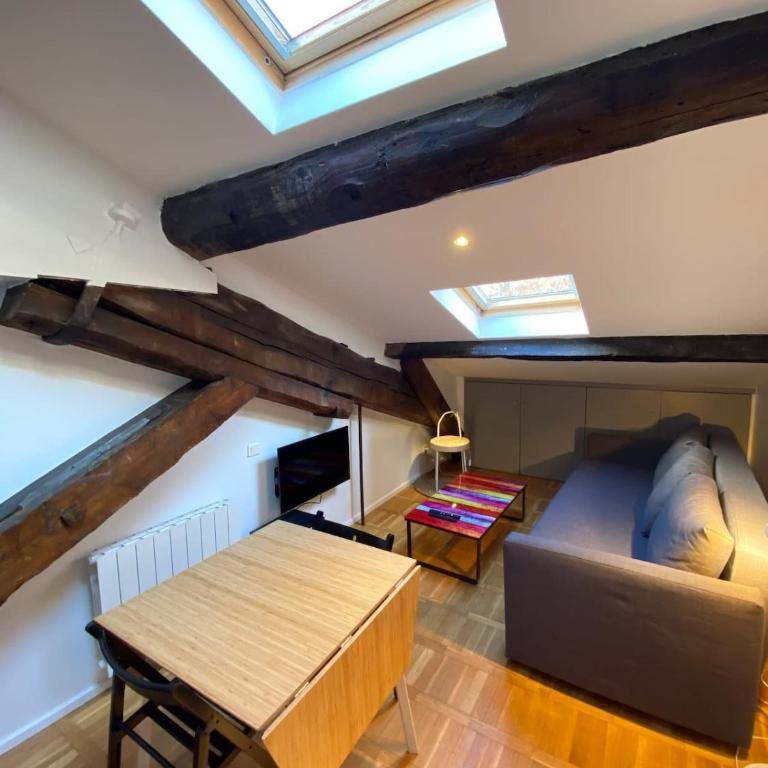 Lovely studio in the 9th arrondissement near the quays - Apartment - 6