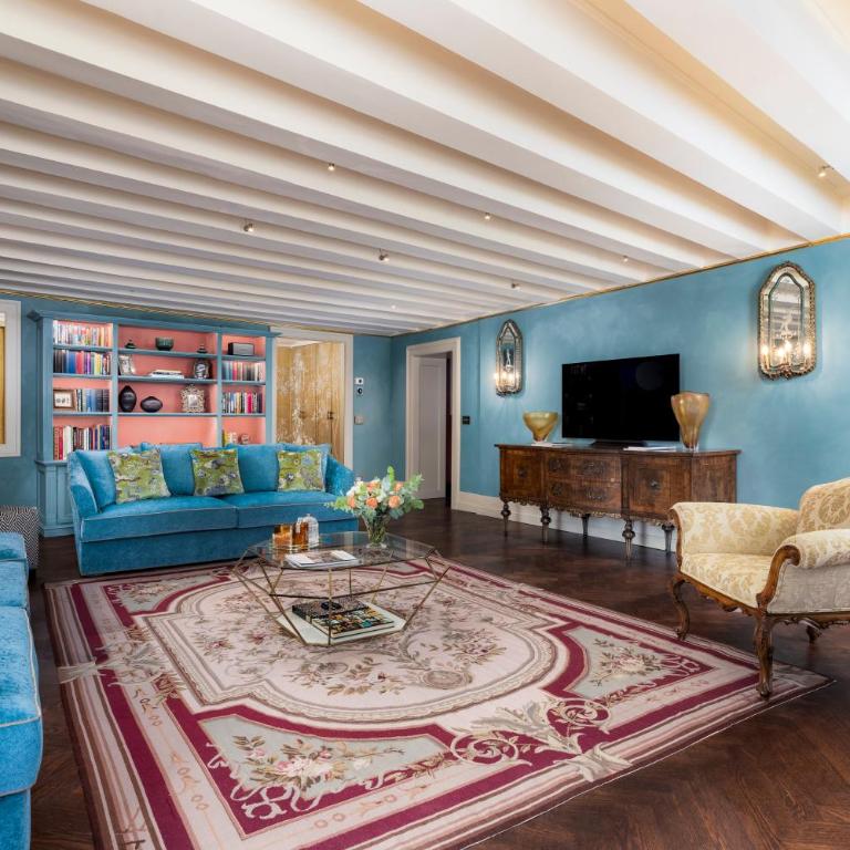Palazzo Loredan Grand Canal - Three-Bedroom Apartment with Water View - 22