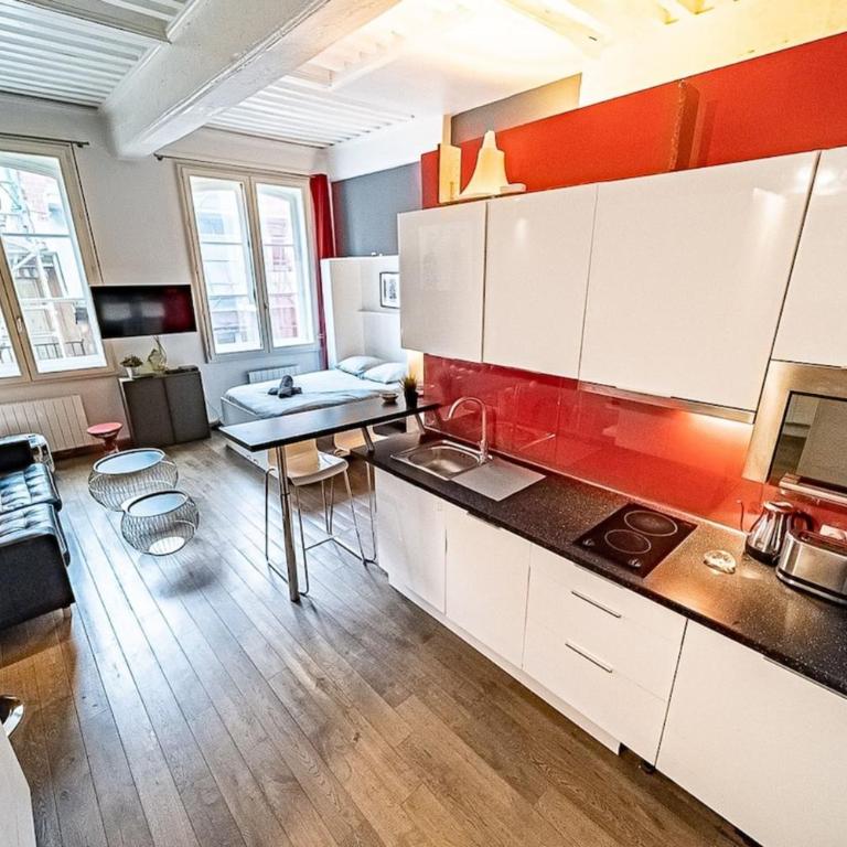 Le Sainte Catherine - studio en centre ville - Apartment - 12