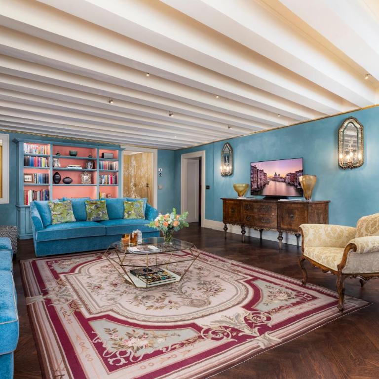 Palazzo Loredan Grand Canal - Three-Bedroom Apartment with Water View - 26