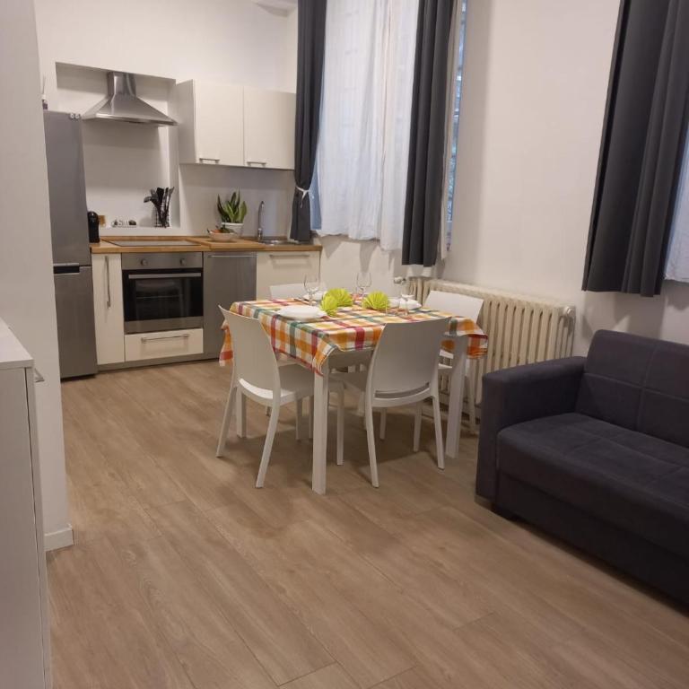 Elegant and modern two-room apartment with equipped kitchen - Appartamento con 1 Camera da Letto - 3