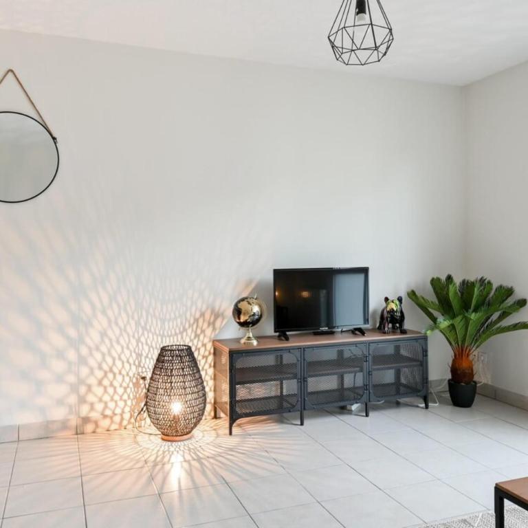Chez Antoine cosy 2 people Part dieu - Apartment - 6