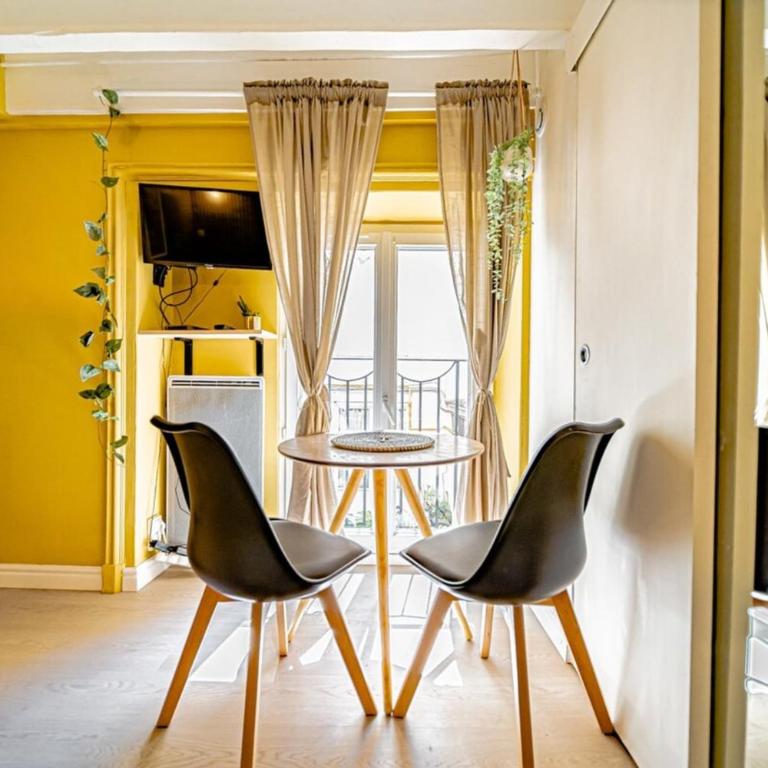 Warm and well-appointed studio Foch Masséna district - Apartment - 17