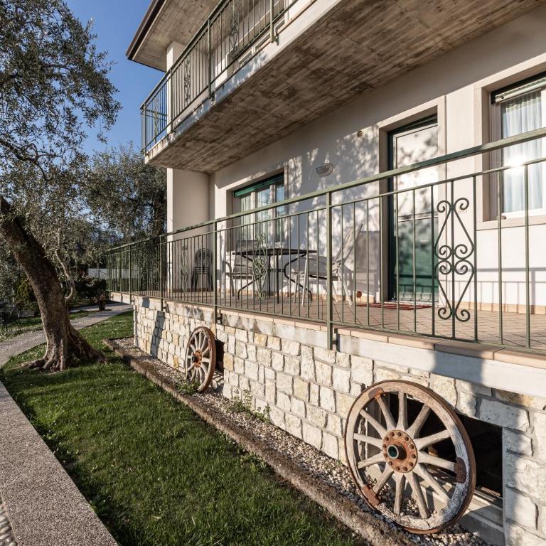 DA COSTANZA - Appartamento con 2 Camere da Letto e Vista Lago - 14