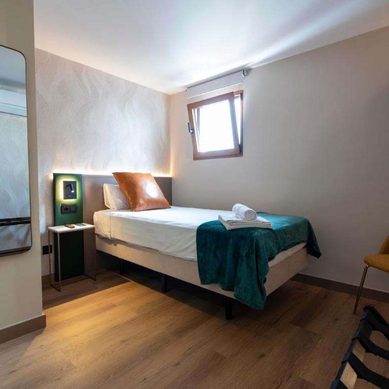Negresco Plaza Mayor - Habitación Individual - 4